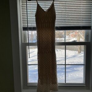 White knitted dress
